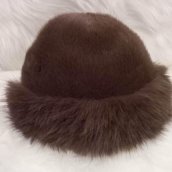 🐆 Leopard Print Fuzzy Purse, Furry Hat & Trendy Sunglasses | Chic Winter Set - Picture 8 of 10